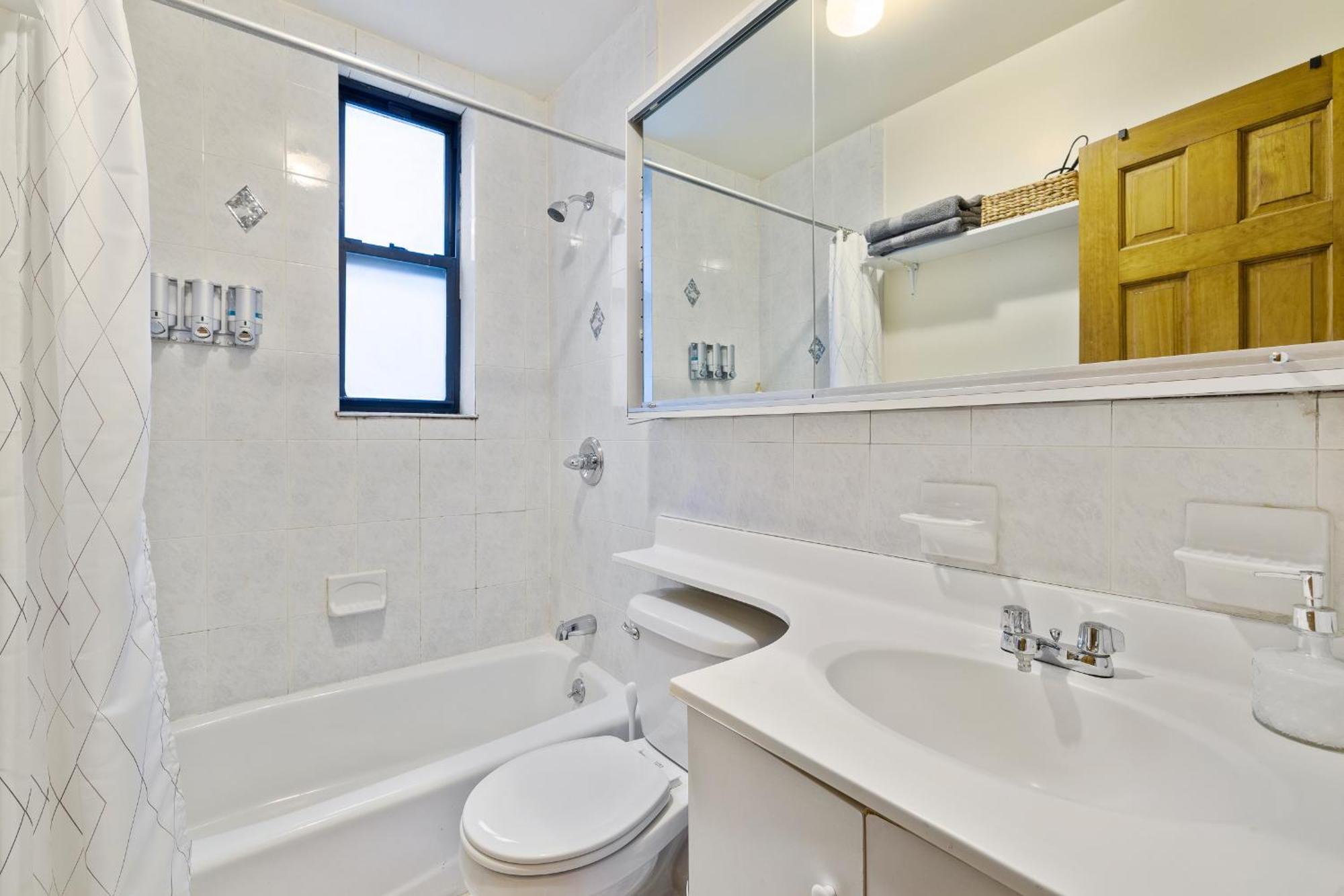 Living Columbia University-1 Apartment *